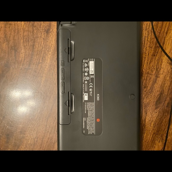 Logitech wireless keyboard. Compatible with windows only - Picture 10 of 14